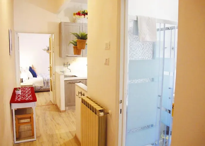 Apartment Blue House Termini-colosseo Rom